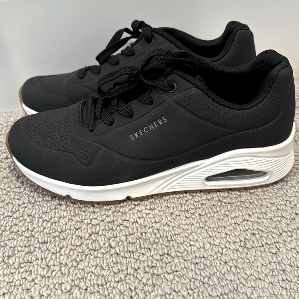 Skecher shoes size 8
